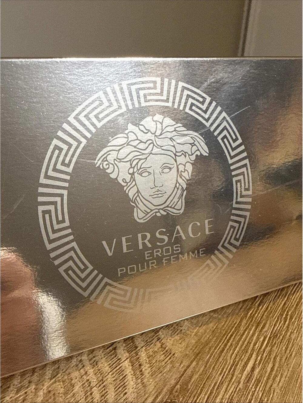 VERSACE Set Eros Pour Femme Bath Shower Gel, Body Lotion, Eau De Parfum Mini Set - Picture 6 of 9